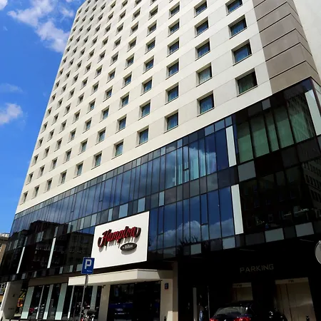 酒店 华沙市中心希尔顿汉普顿酒店 3*