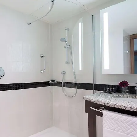 Hampton By Hilton Centre