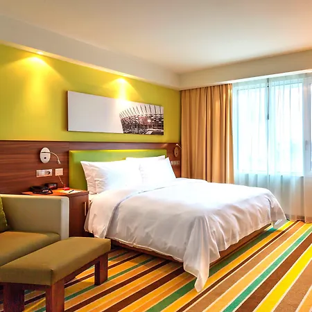 Hotel Hampton By Hilton Centre 3*
