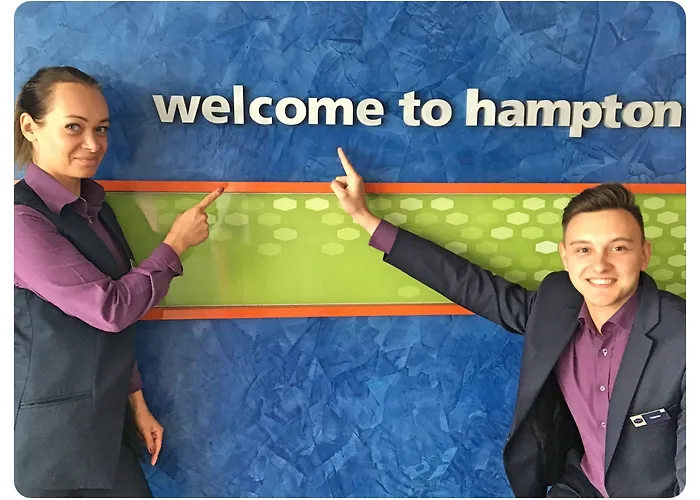 Отель Hampton By Hilton Centre