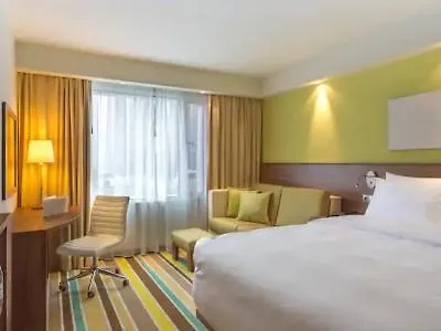 Hotel Hampton By Hilton Centre 3*