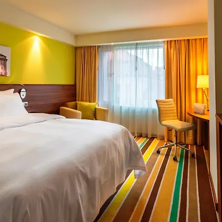 Hotel Hampton By Hilton Centre 3*