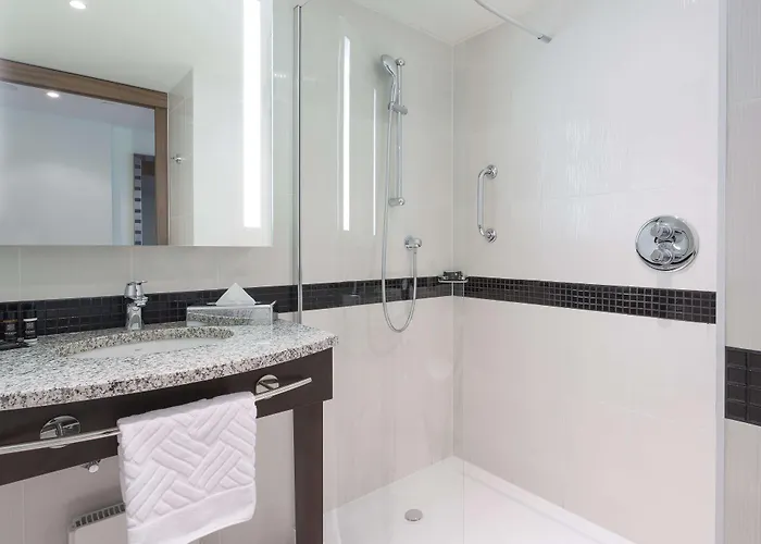 Hotel Hampton By Hilton Centre 3*