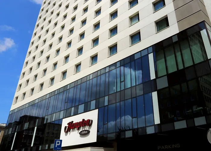 Hotel Hampton By Hilton Centre 3*