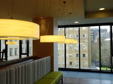 华沙市中心希尔顿汉普顿酒店 酒店 华沙