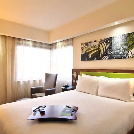 Hampton By Hilton Centre