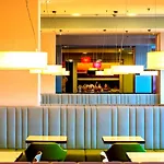 Hotel Hampton By Hilton Centre 3*