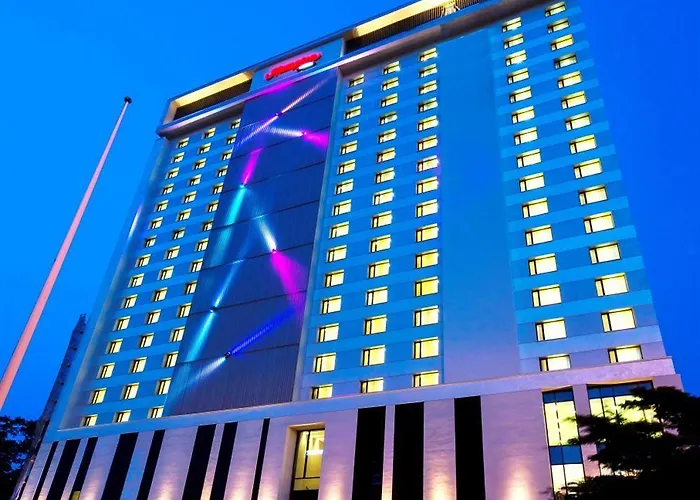 Hampton By Hilton Centre Hotel 3*